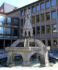 Brunnen am Neumarkt in Worms