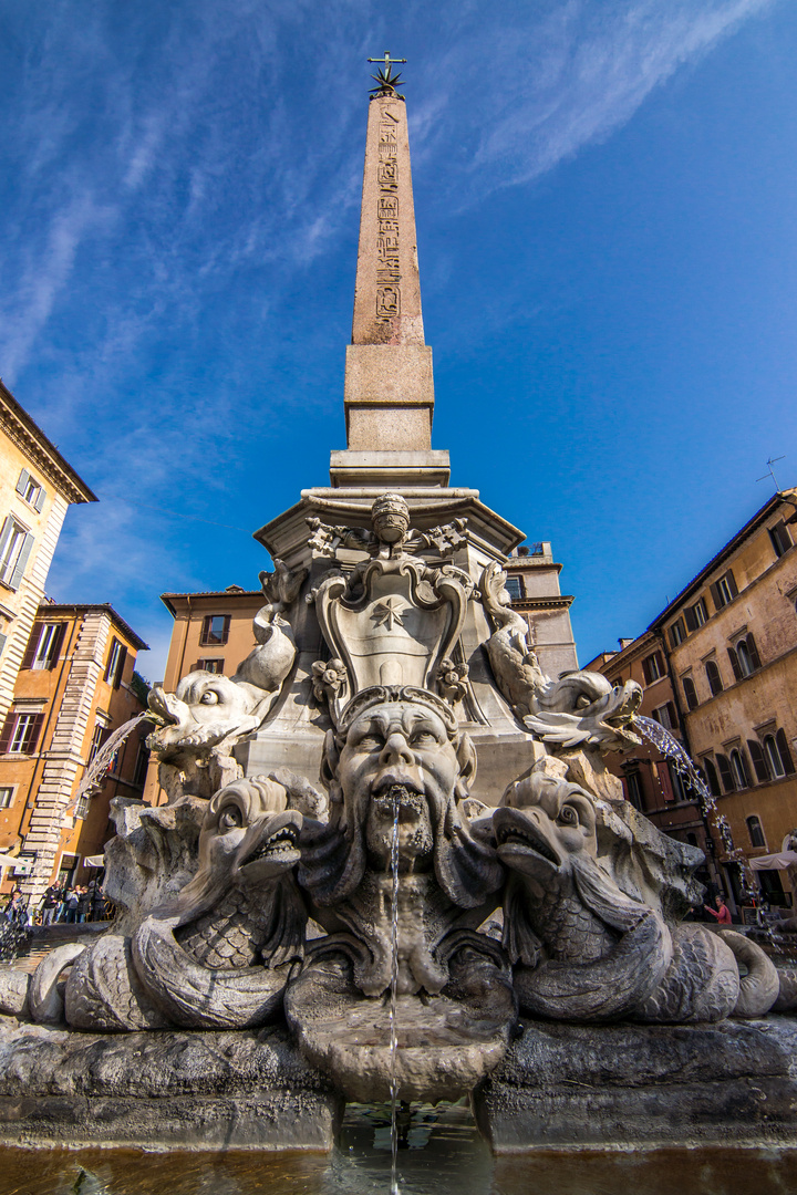 Brunnen am Piazza della Rotonda