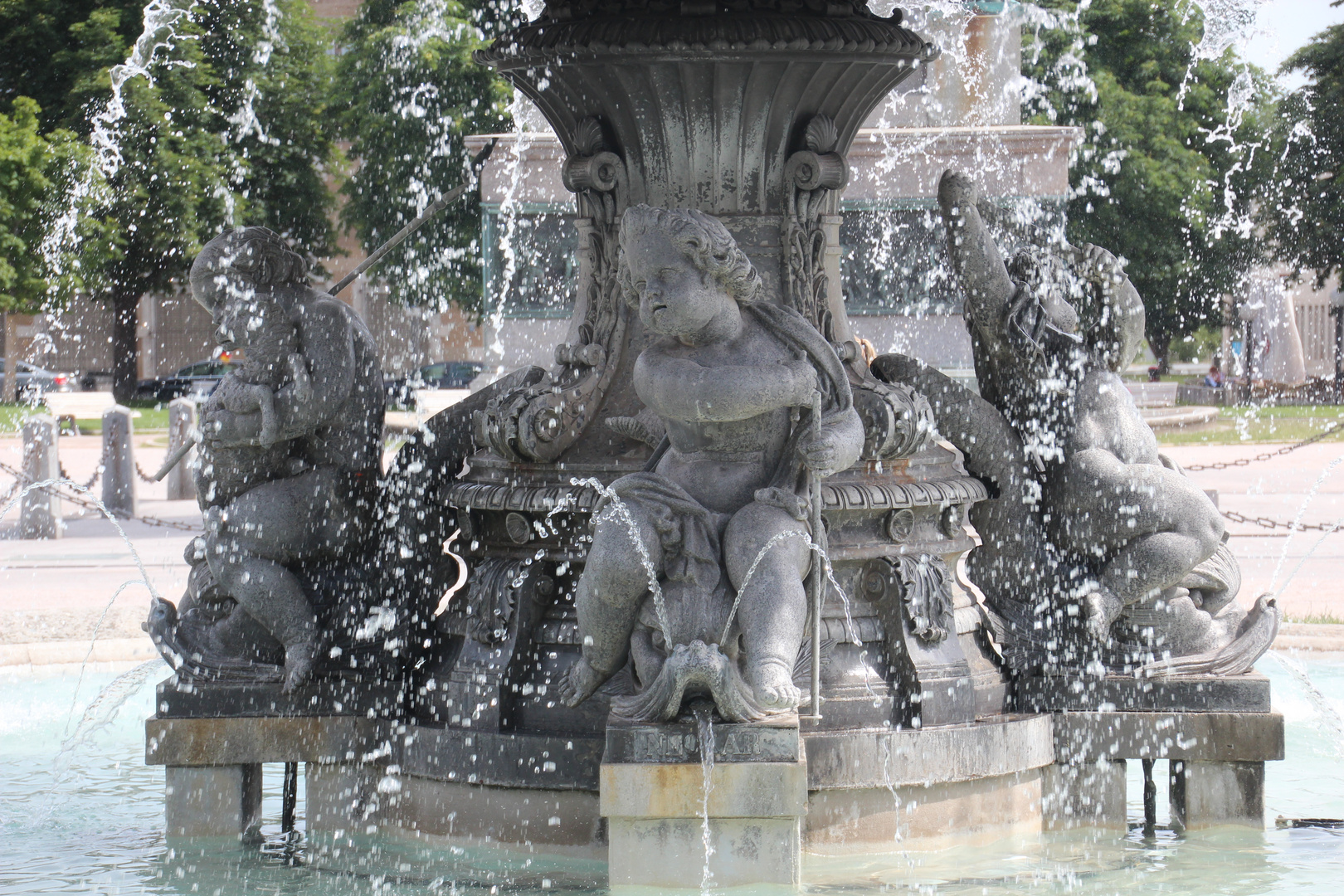 Brunnen am Schloßplatz