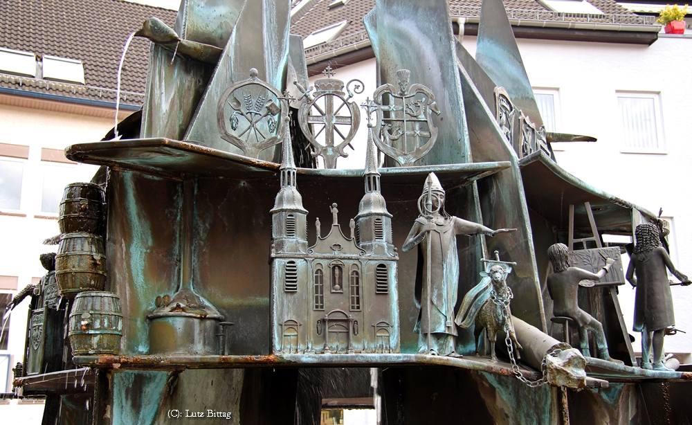 Brunnen am Teichplatz Prüm - Szene 4