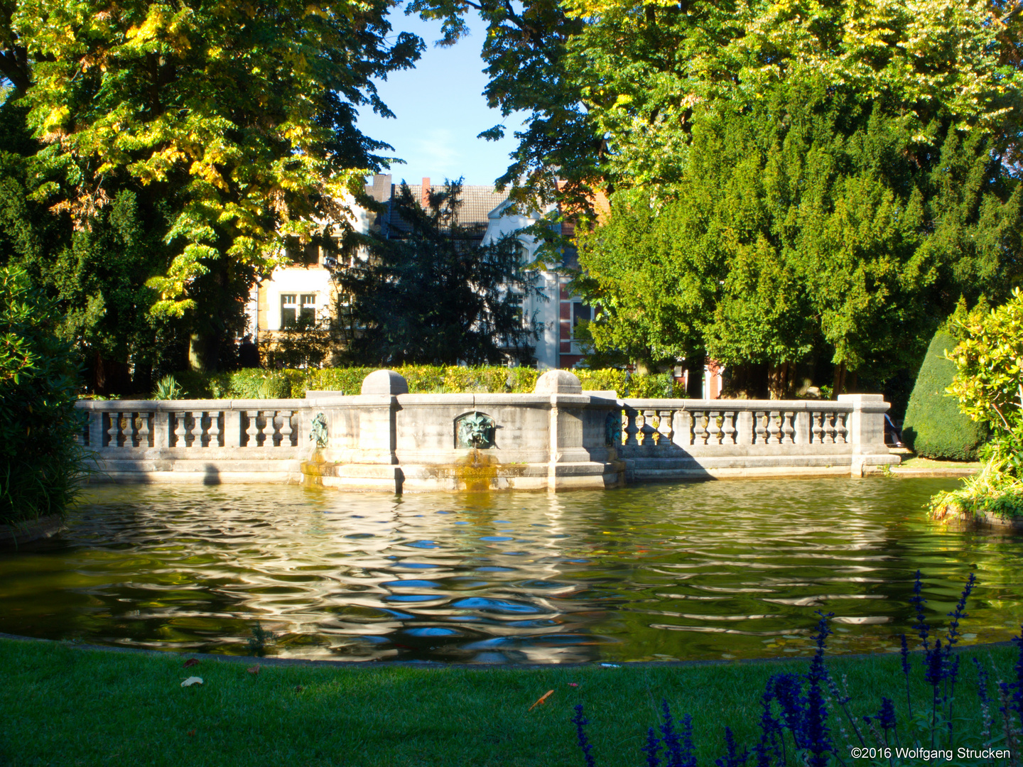 Brunnen an der Freiheitsstraße