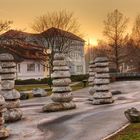 BRUNNEN AUSSER BETRIEB IM SONNENUNTERGANG