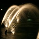 Brunnen bei Nacht