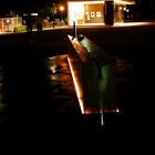 Brunnen bei Nacht