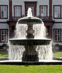 Brunnen bei Schloß Philippsruhe