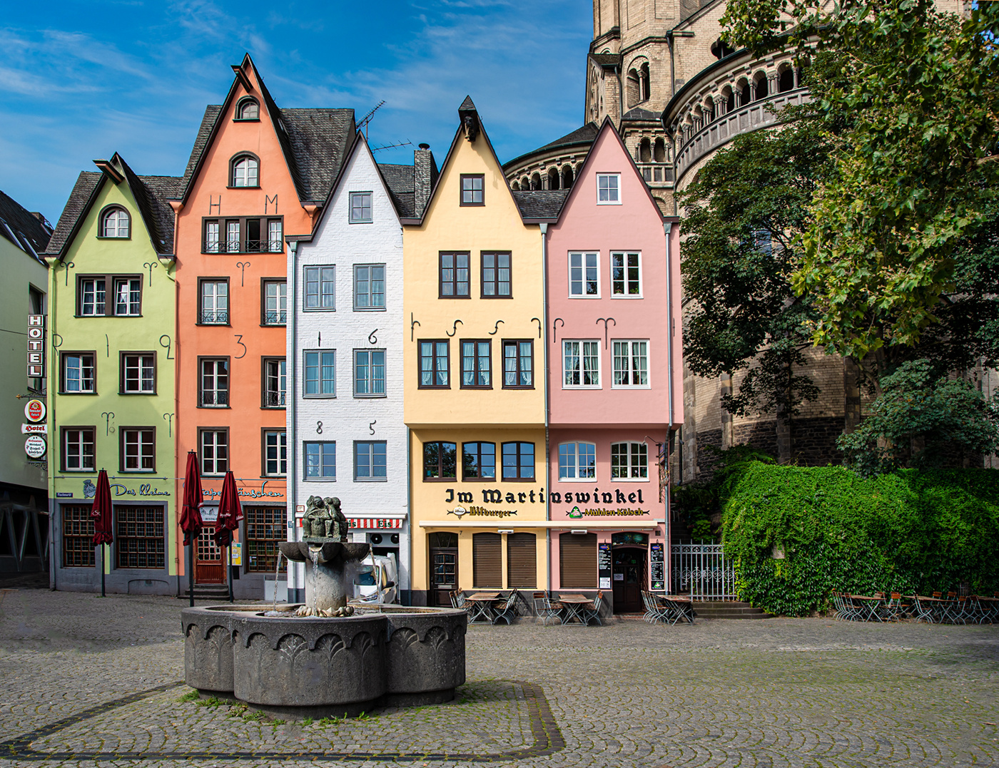 Brunnen der Fischweiber, Altstadt Köln 