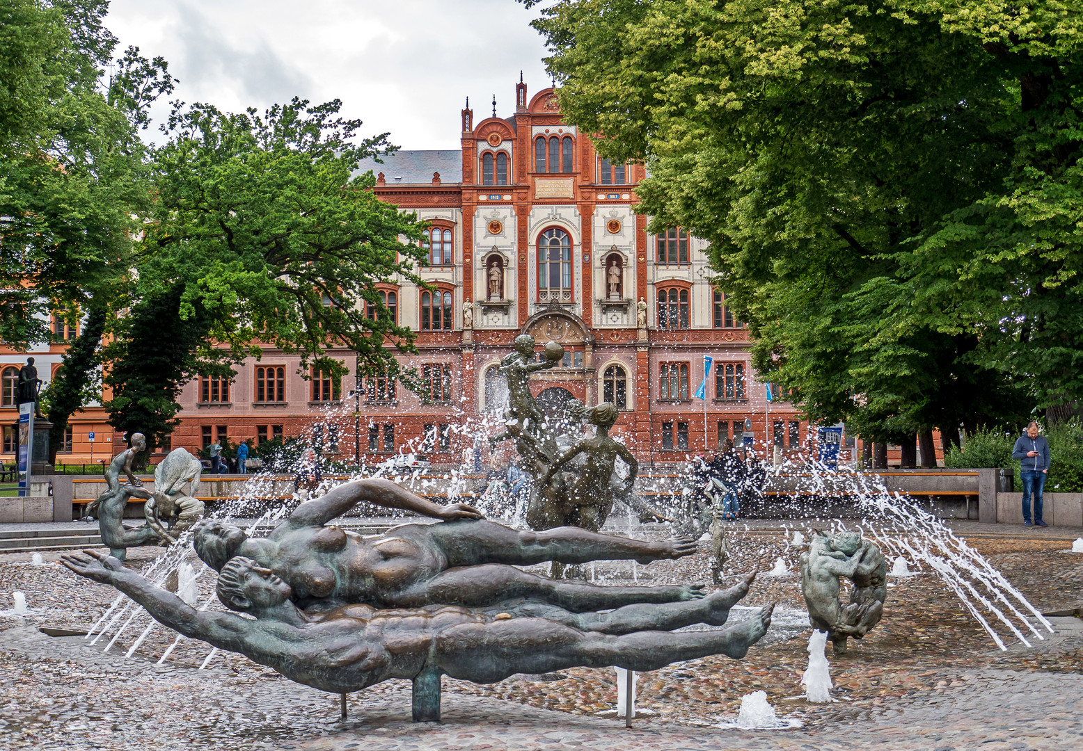 Brunnen der Lebensfreude - oder auch Pornobrunnen genannt