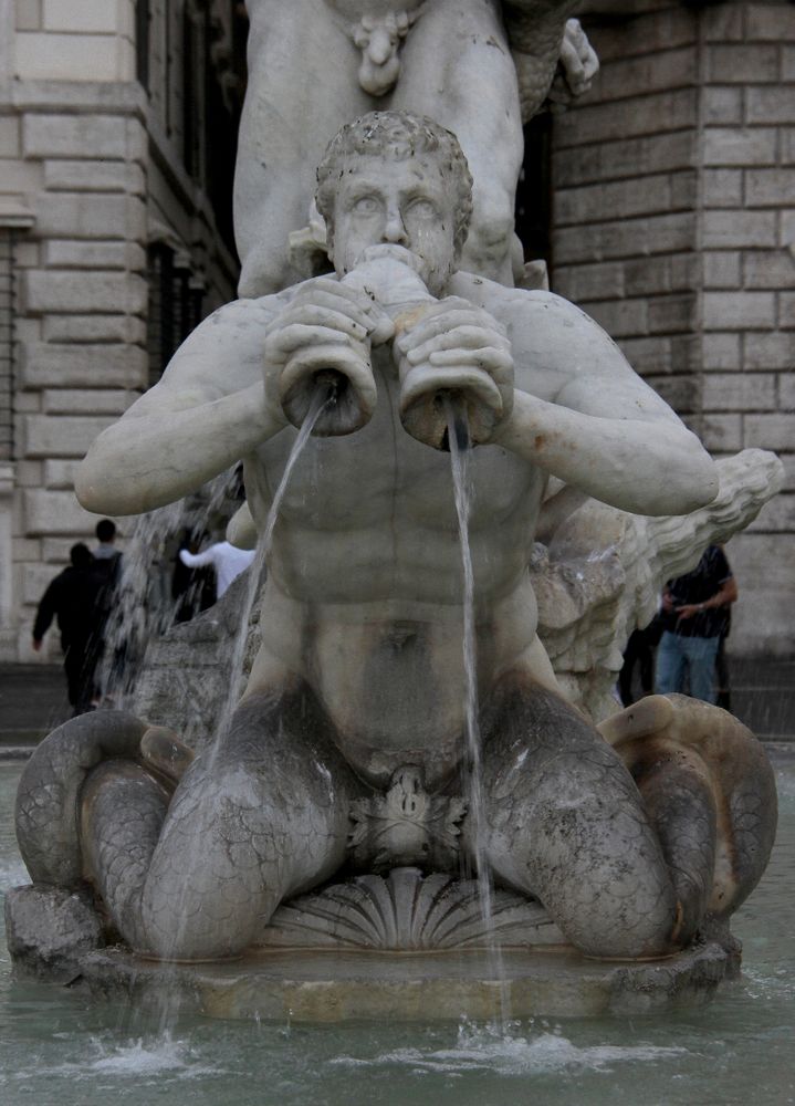 Brunnen-Figur [ 02 ]