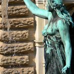 Brunnen-Figur Hygieia