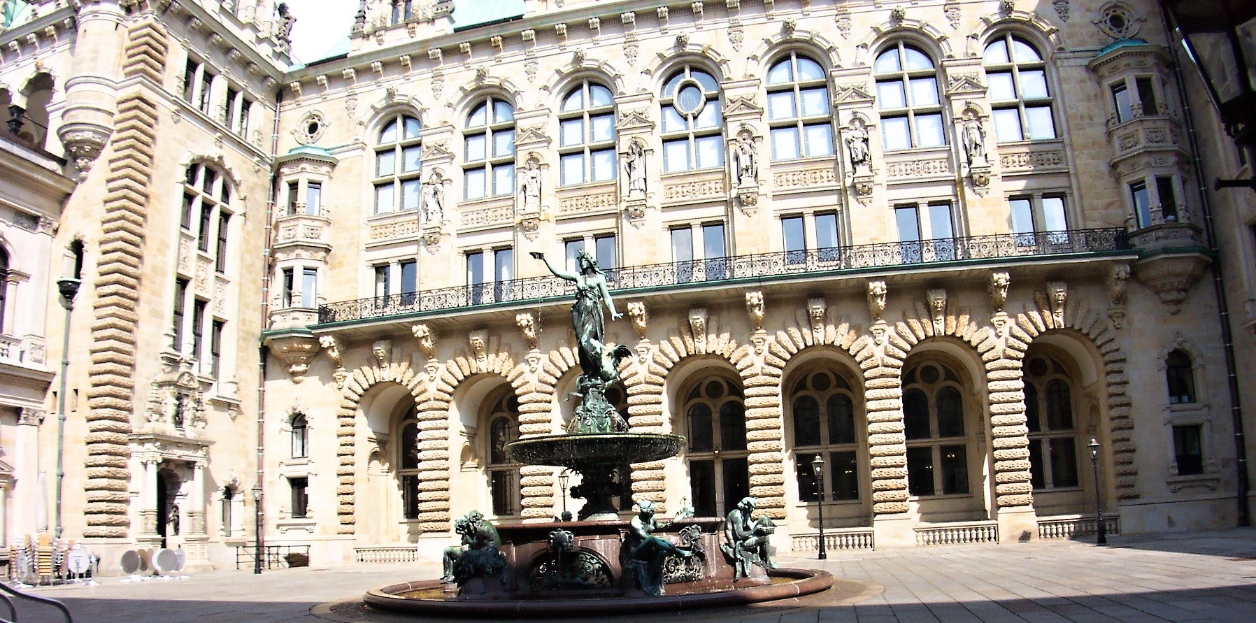 Brunnen  Hamburger Rathaus