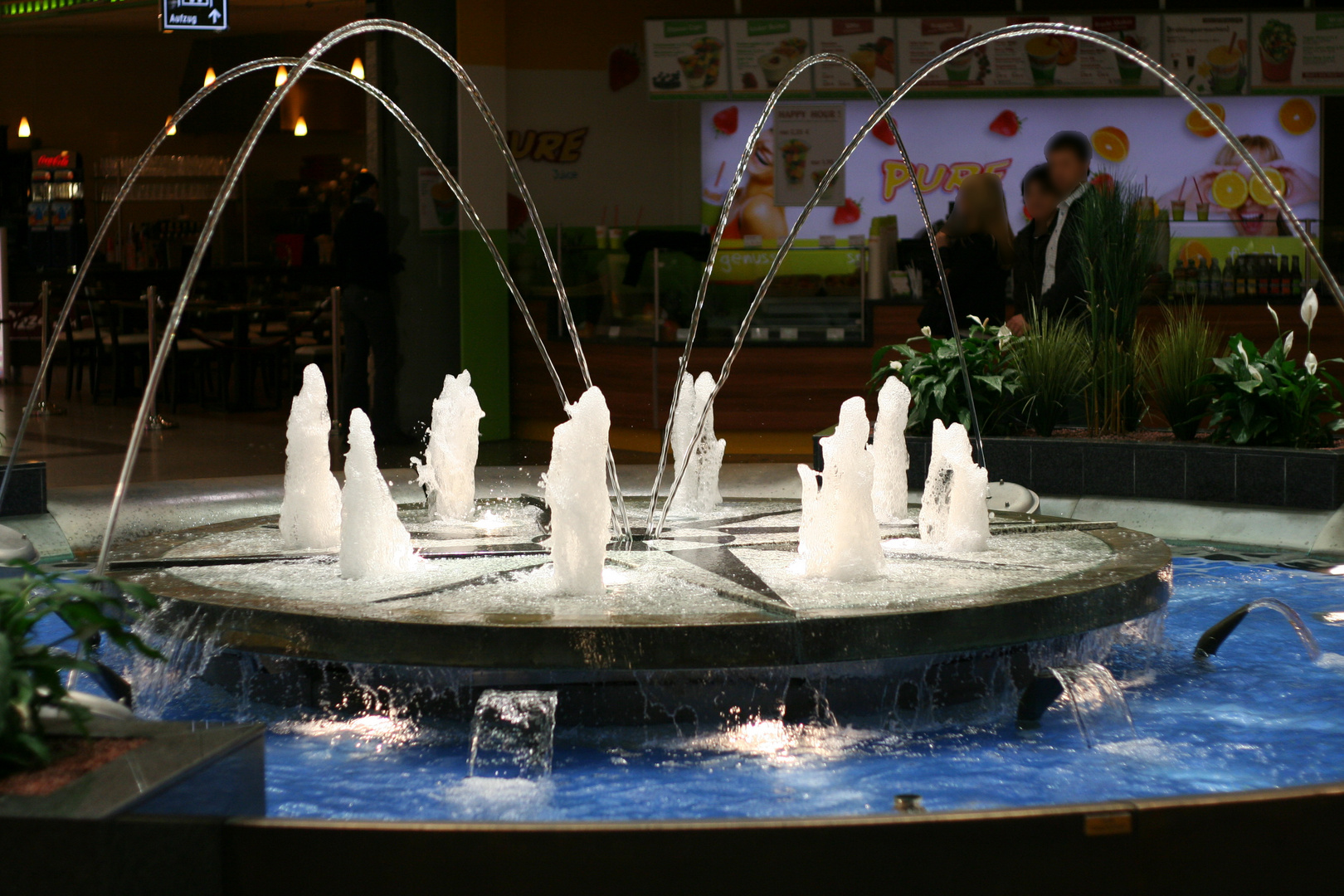 Brunnen im Einkaufszentrum Foto & Bild architektur, zierbrunnen, motive Bilder auf Brunnen im Einkaufszentrum Foto & Bild architektur, zierbrunnen, motive Bilder auf