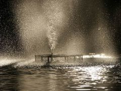 Brunnen im Gegenlicht