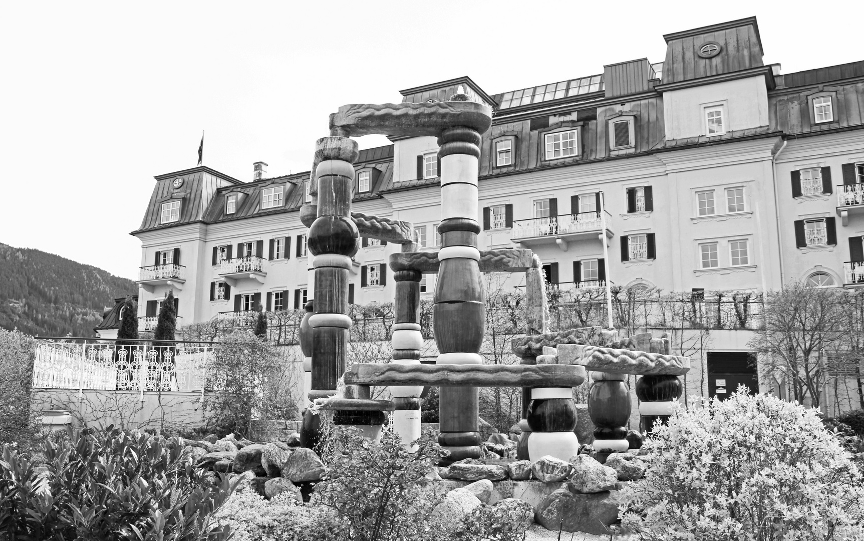 Brunnen im Hotelpark 