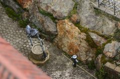 Brunnen im Innenhof der Wartburg mit Verzierung