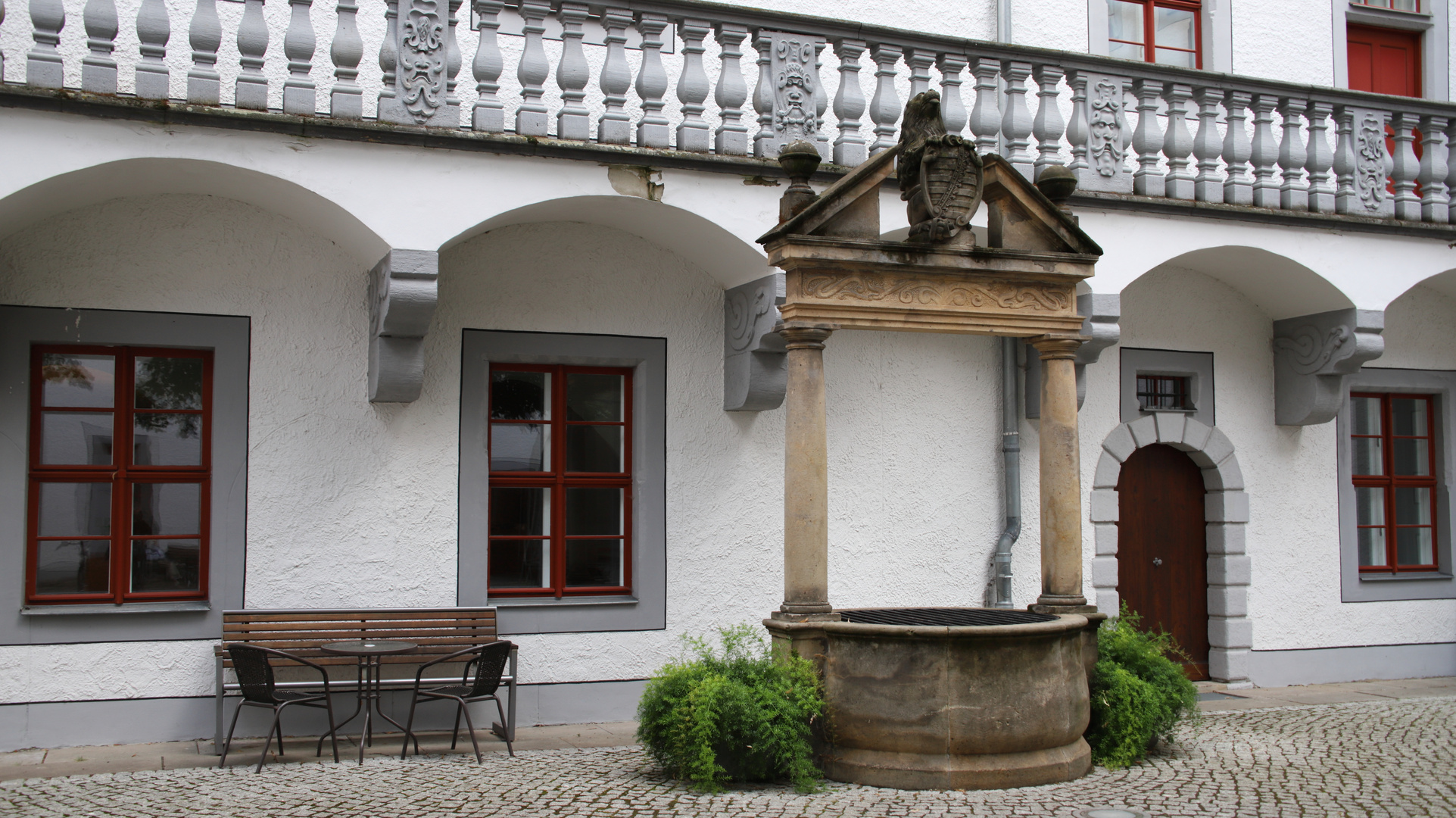 Brunnen im Innenhof vom Schloss Doberlug