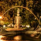 Brunnen in der Stadt - Herbststimmung