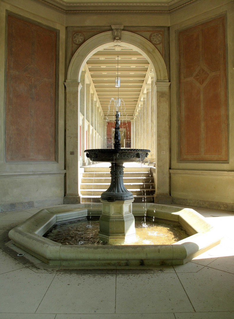 Brunnen in Lingnerschloss