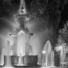 Brunnen in Sevillia bei Nacht 1