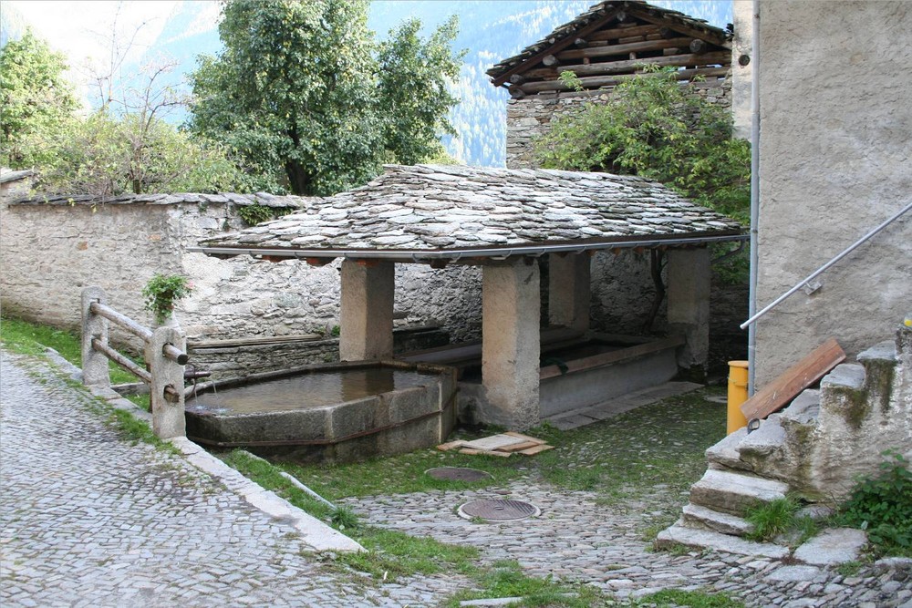 Brunnen in Soglio, Graubünden
