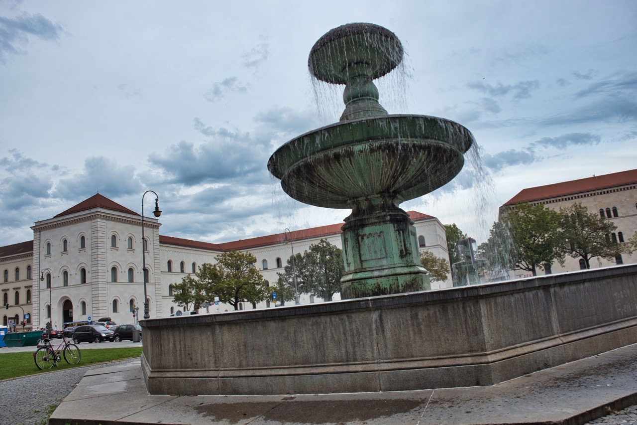 Brunnen LMU München