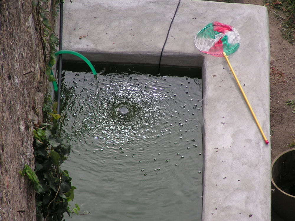 Brunnen mit Wasserspiel