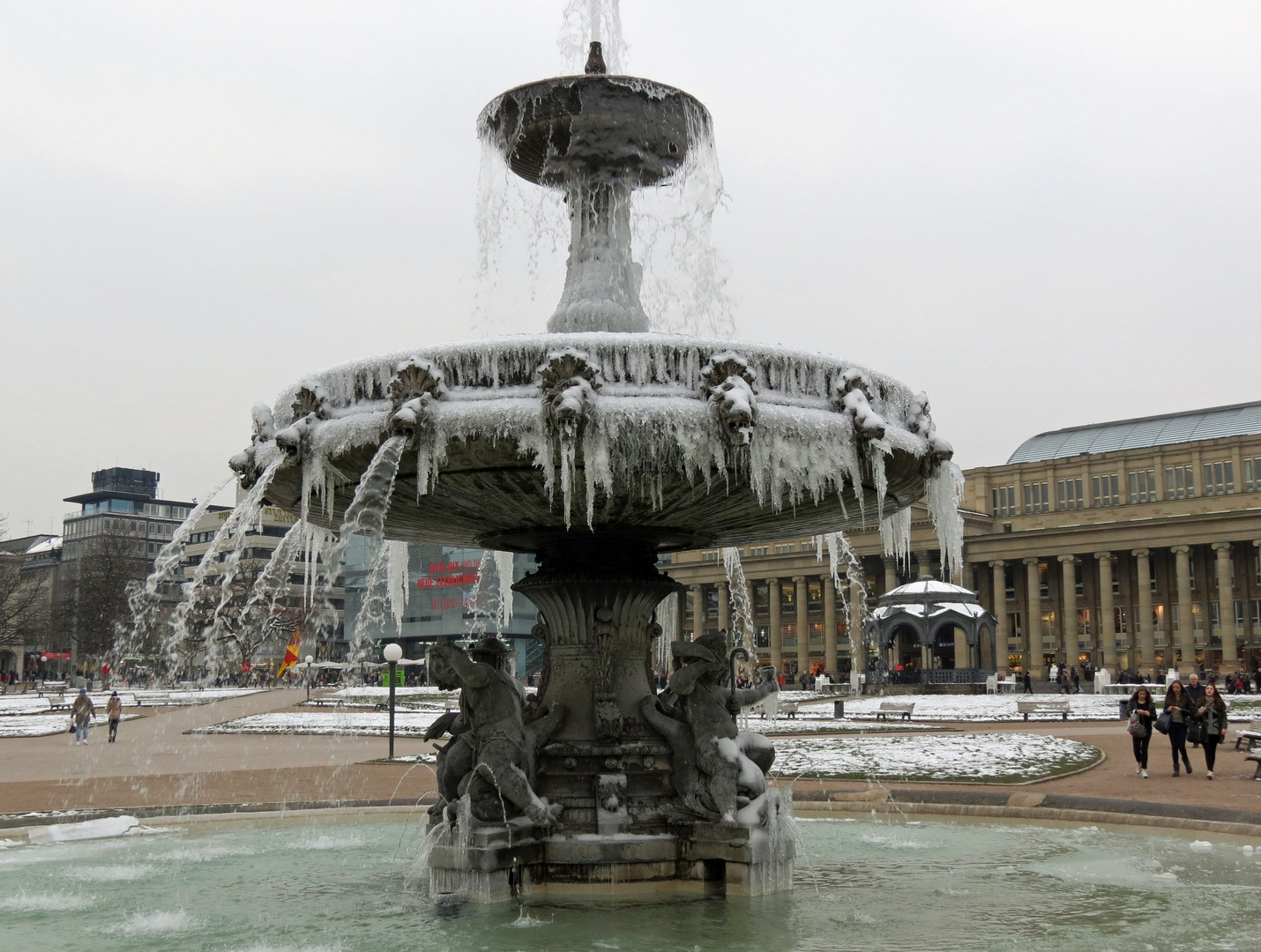 Brunnen Schloßplatz Stuttgart