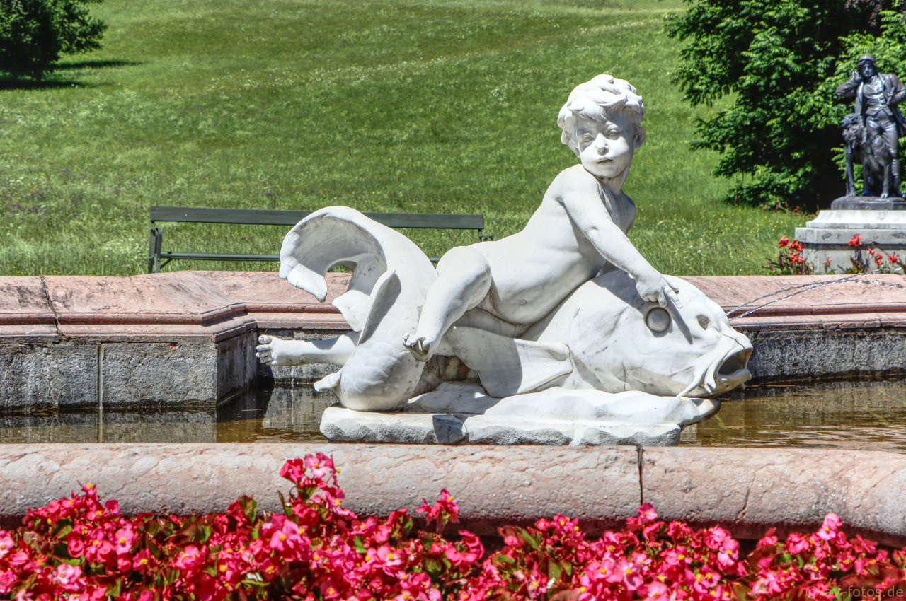 Brunnen Skulptur