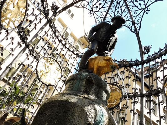 Brunnen Stgt Pana-48-col +5Fotos