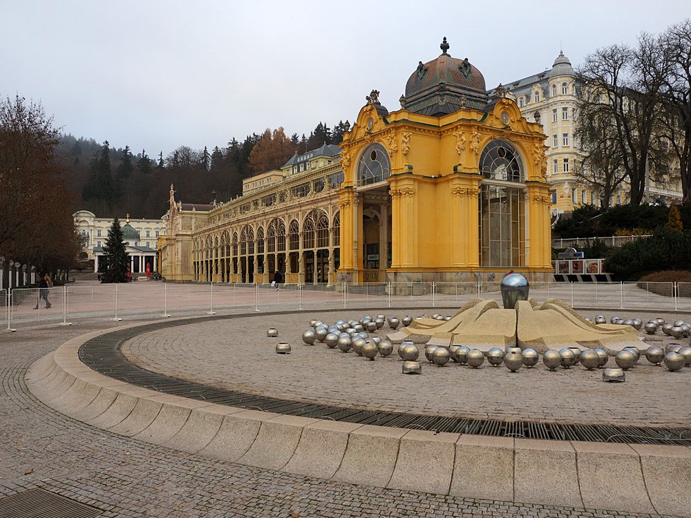 Brunnen und Kolonade in Marienbad