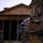 Brunnen und Pantheon in Rom