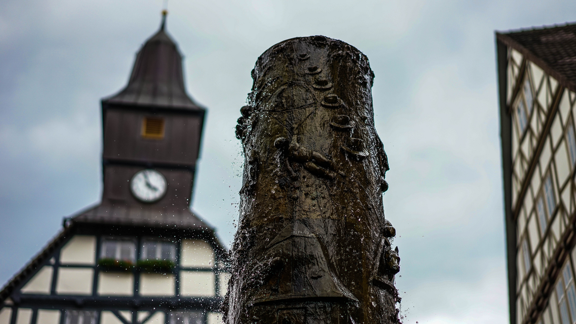 Brunnen Uslar vor Rathaus