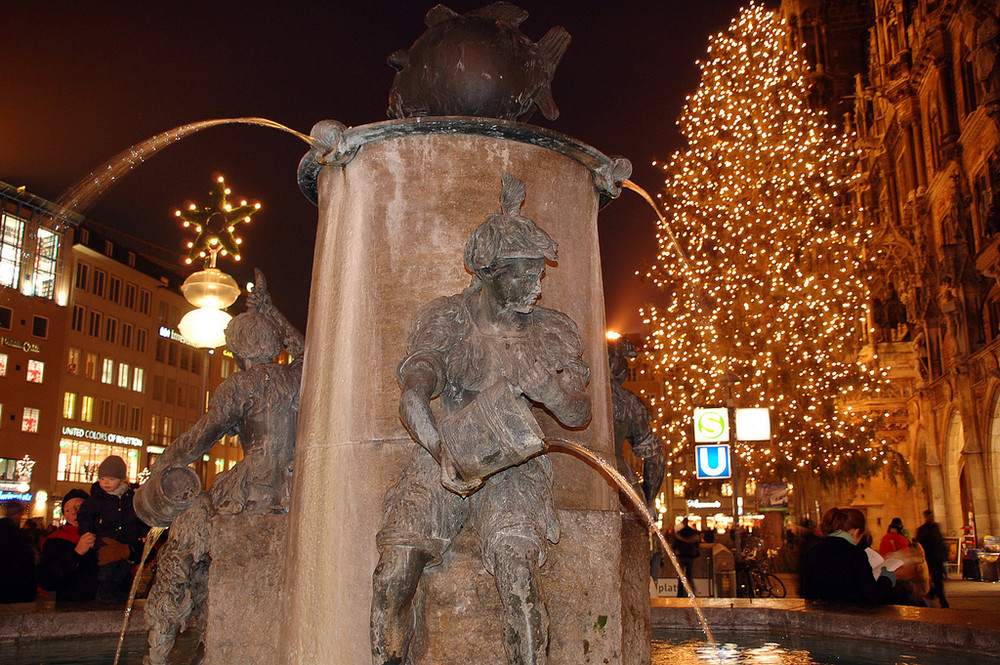 Brunnen vor dem Münchner Rathaus