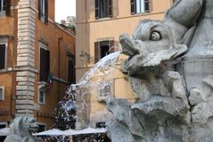 Brunnen vor dem Pantheon