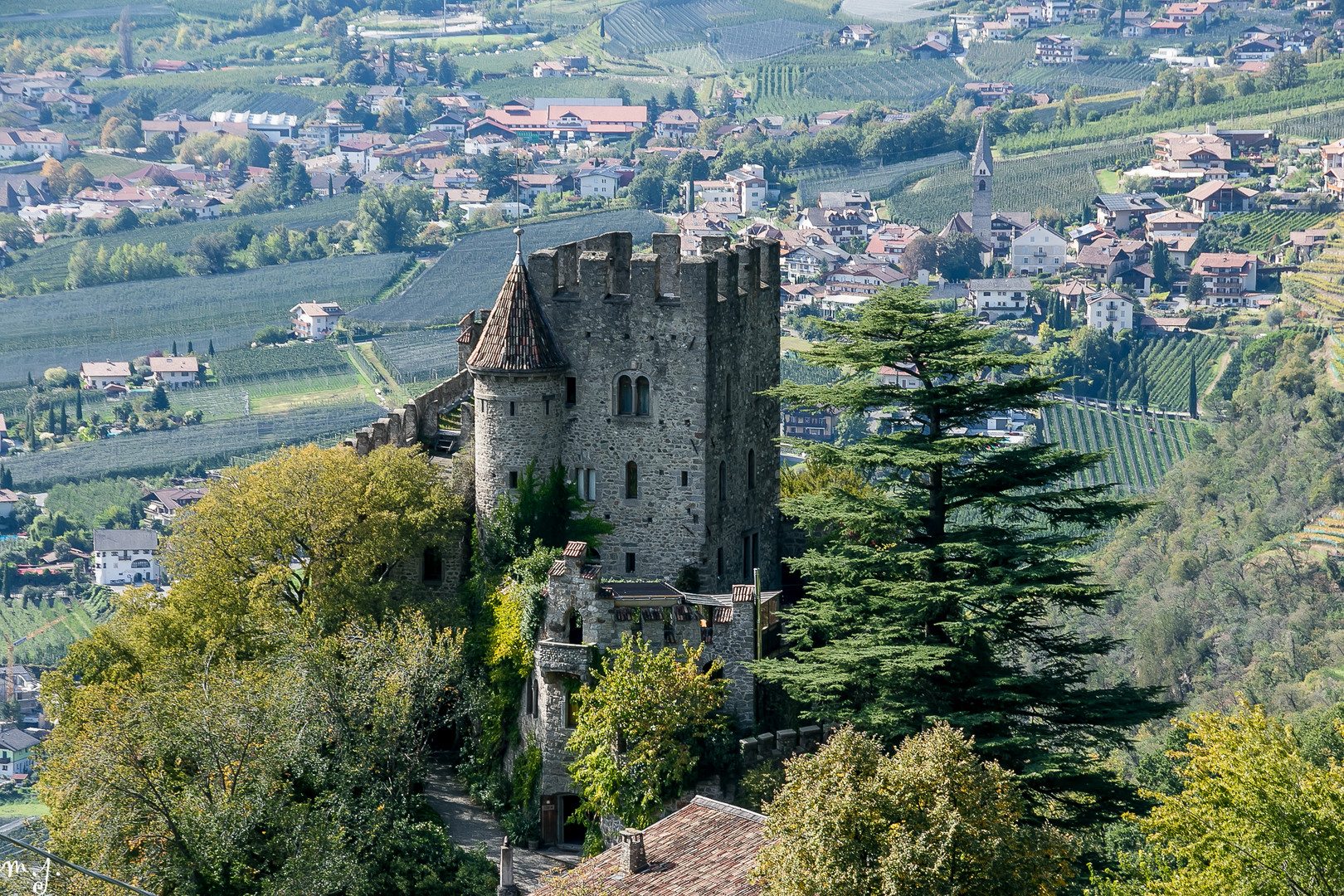 Brunnenburg Dorf Tirol