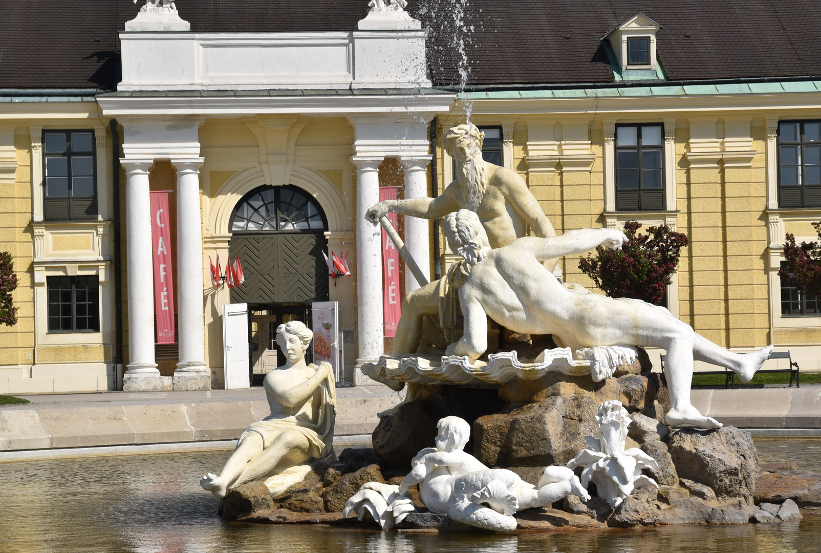 Brunnenfiguren in Schloss Schönbrunn