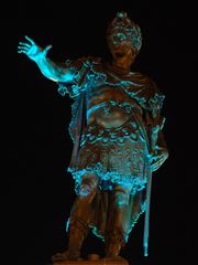 Brunnenstatue des Kaiser Augustus auf dem Augsburger Rathausplatz 18.6.07