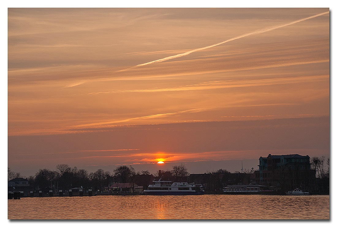 Brunsbüttrl: Sonnenuntergang am Nord-Ostsee-Kanal