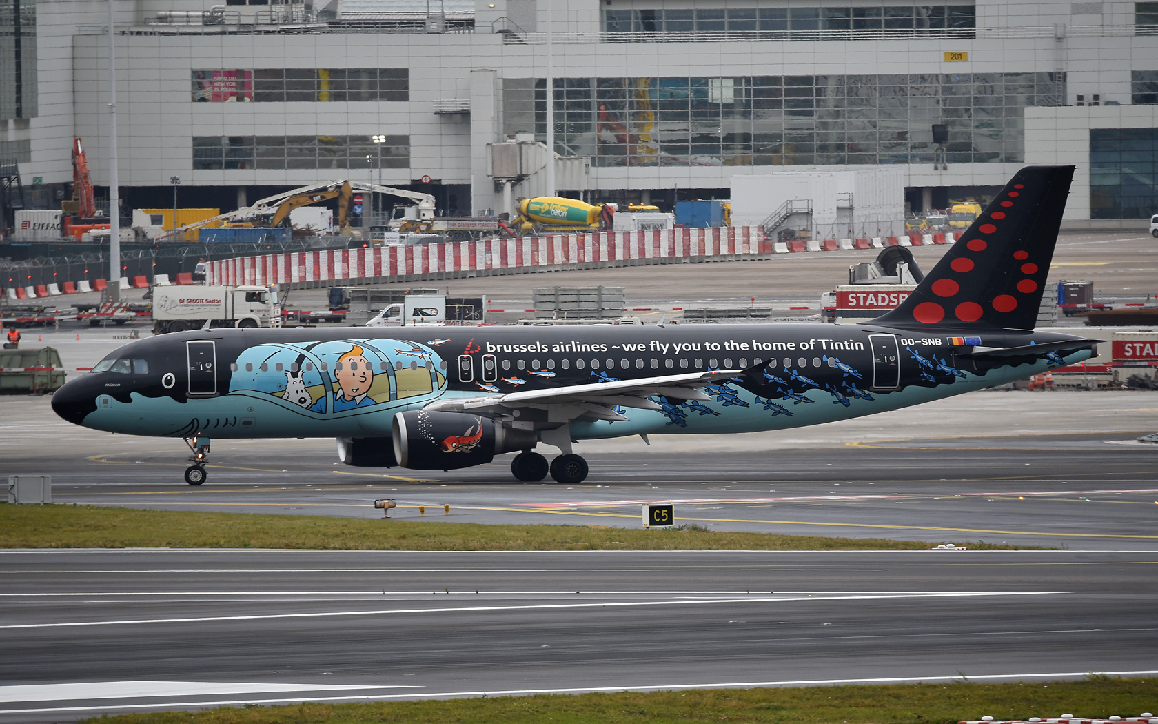 Brussels Airlines Airbus A320 OO-SNB 