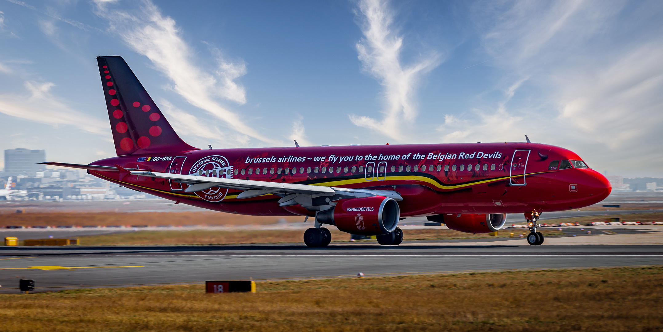 Brussels Airlines (Red Devils Livery), Airbus A320