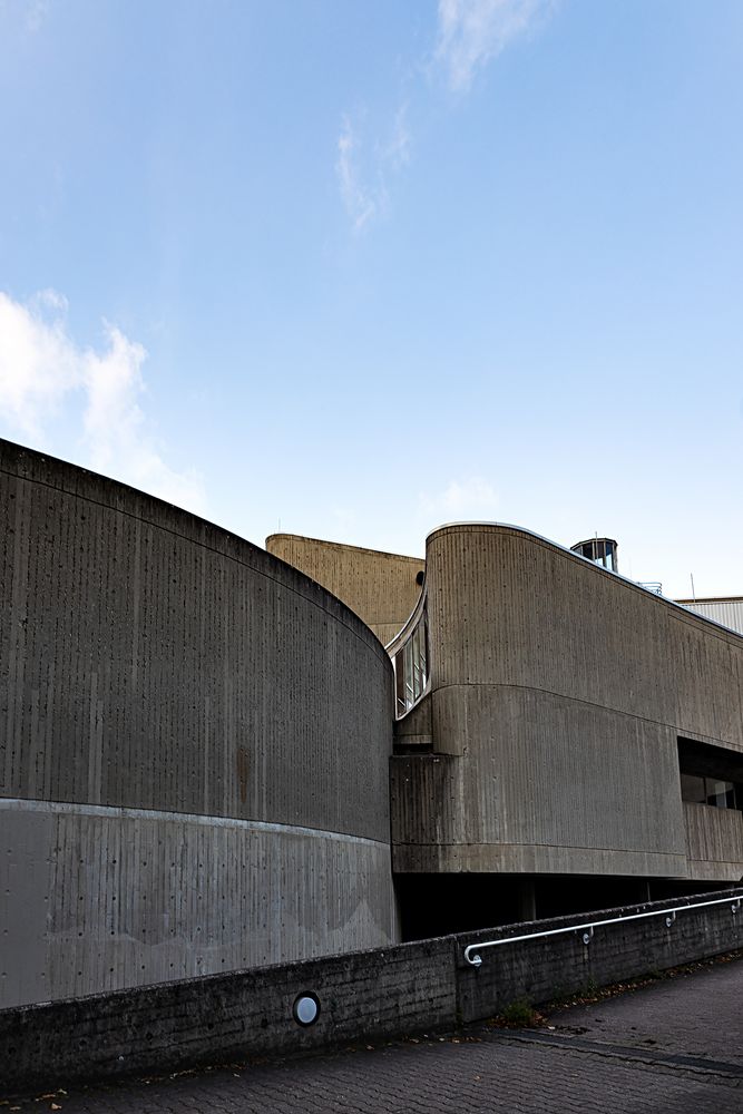 Brutalistischer Bau von 1970