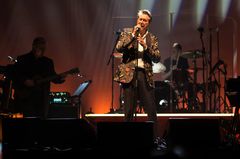 Bryan Ferry Live In Concert (1)