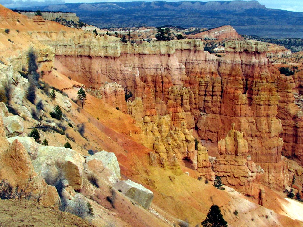 bryce canyon dans le flamboiement de ses couleurs