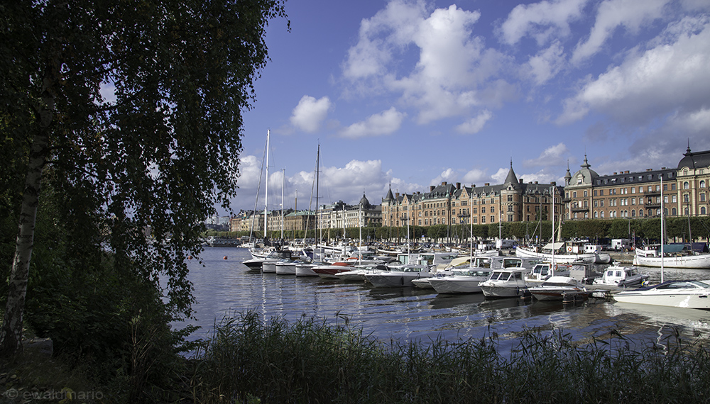 båtar och hus