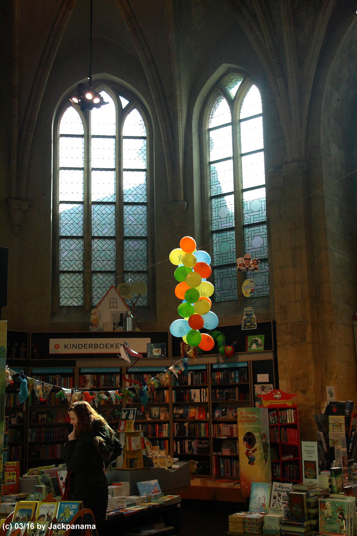Buchhandlung Selexyz Dominicanen in Maastricht / Niederlande