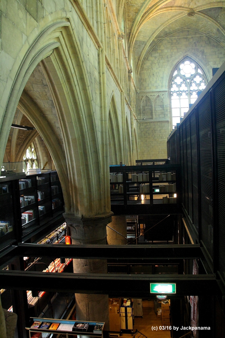 Buchhandlung Selexyz Dominicanen in Maastricht / Niederlande