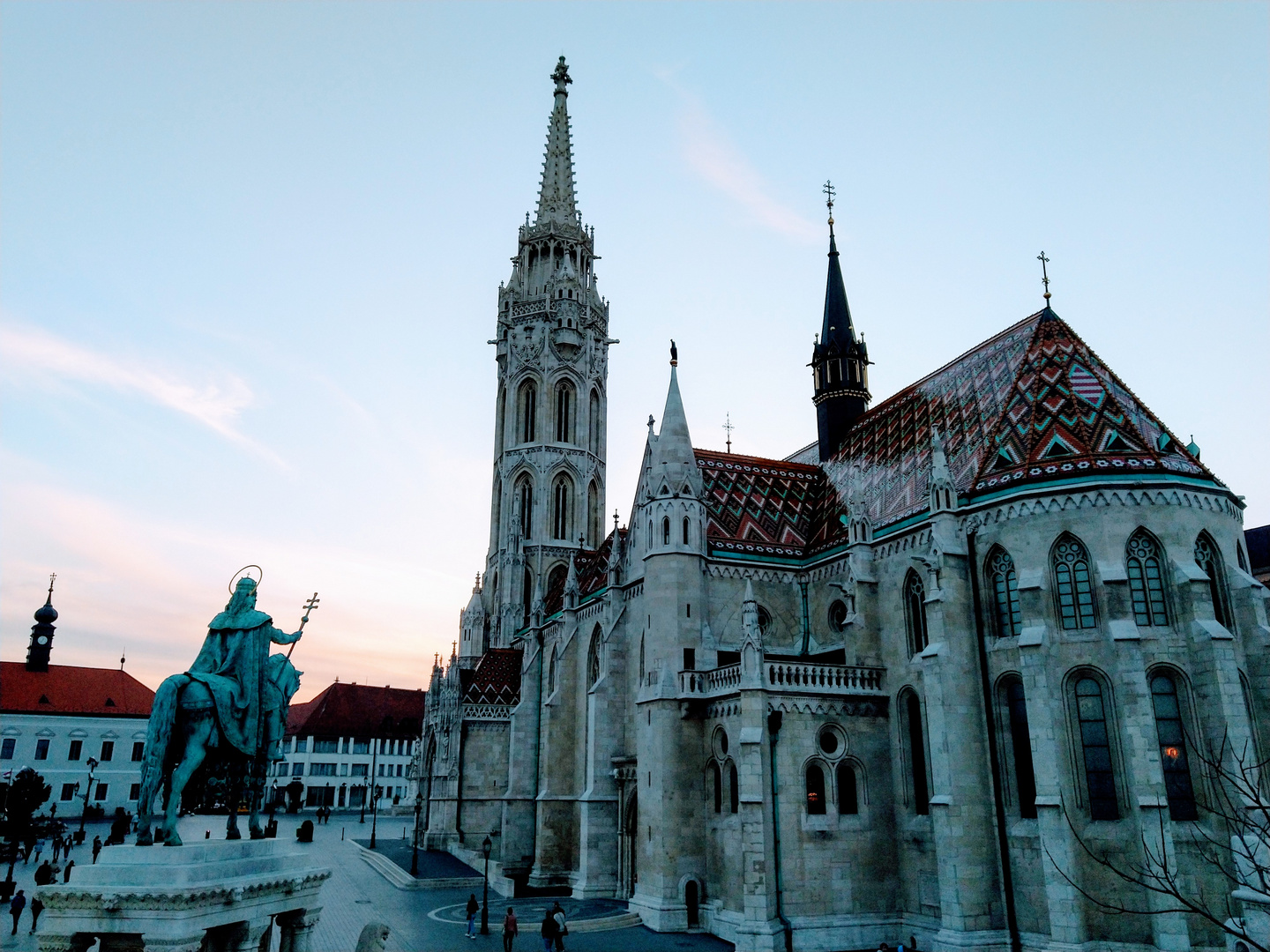 Budapest (7) Halászbástya / Mátyás-templom -  Die Matthiaskirche 