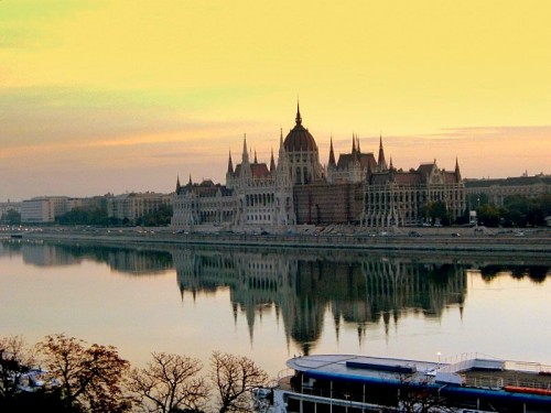 Budapest - alba sul Danubio