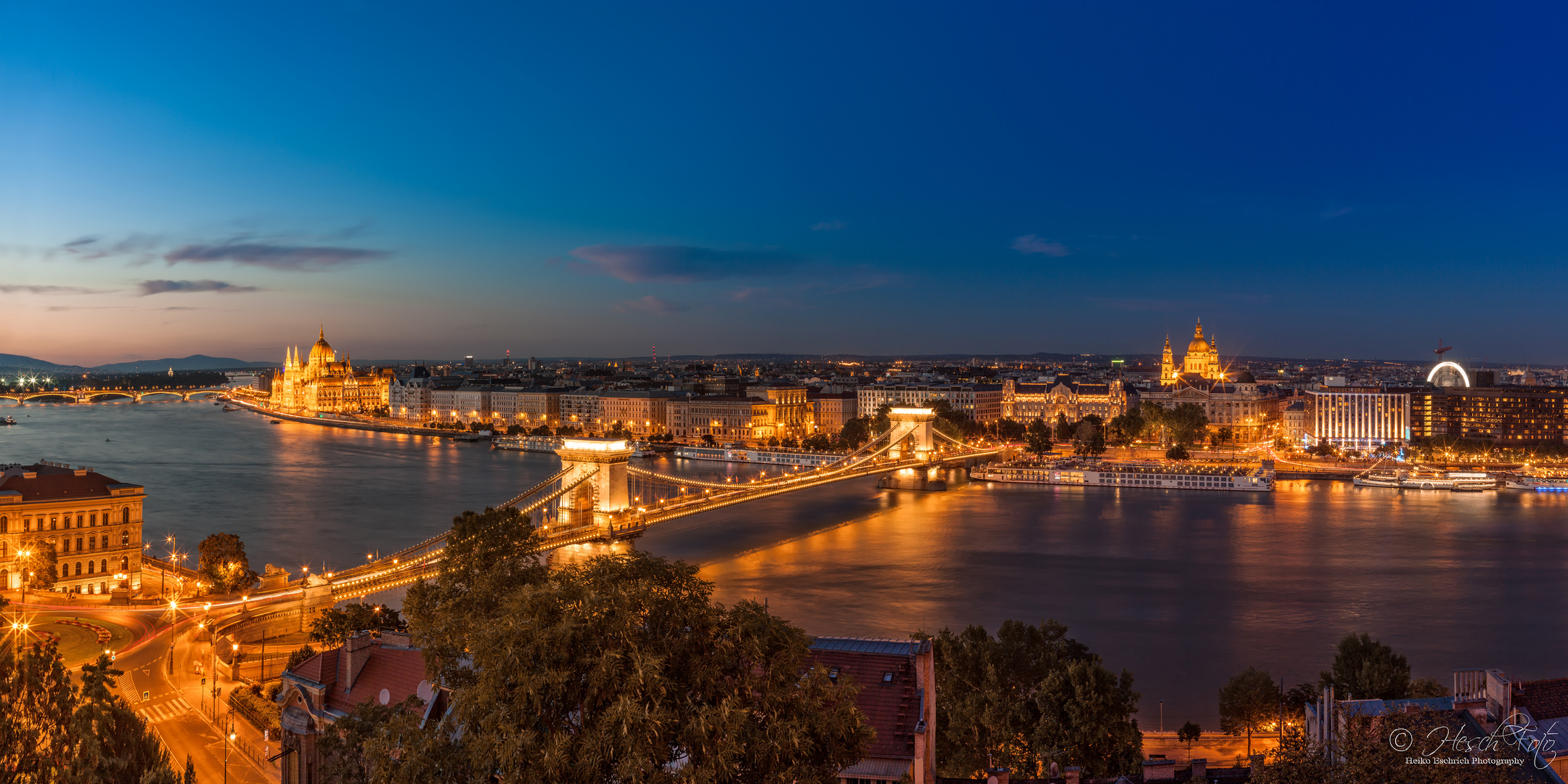 Budapest bei Nacht Panorama