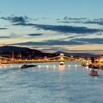 Budapest bei Nacht (PANORAMA:  SCROLLEN ---> )