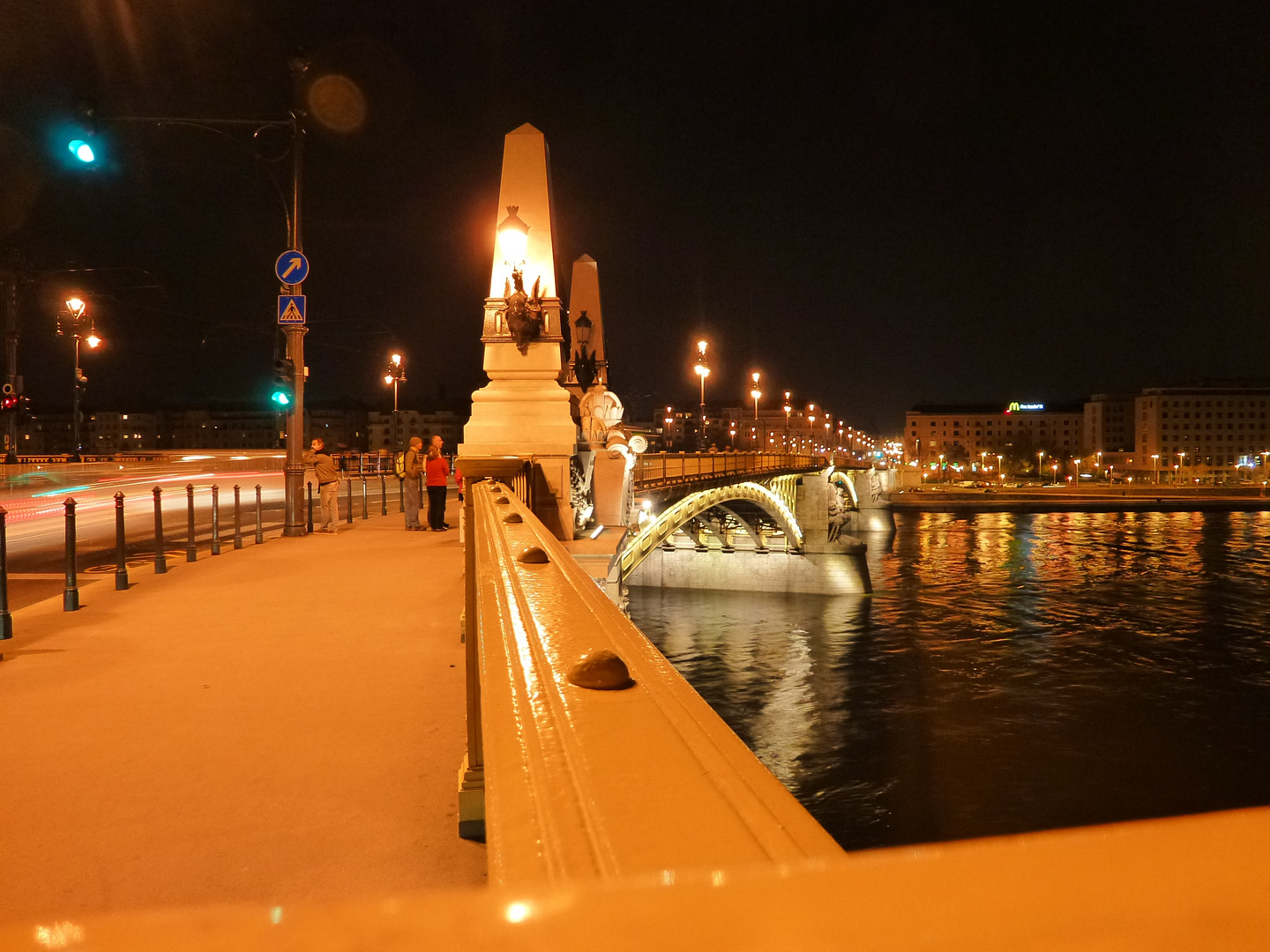 Budapest Brücke bei Nacht